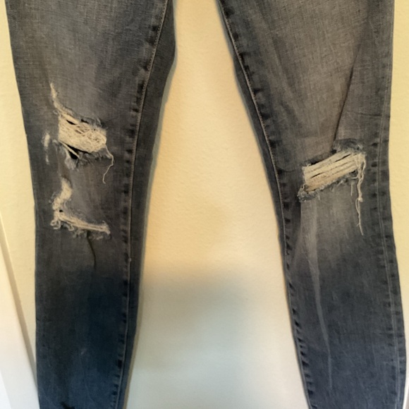Good American, Good Waist Ripped Skinny Jeans size 25 - Picture 4 of 5